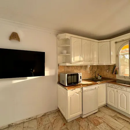 Apartament Aquamarina *